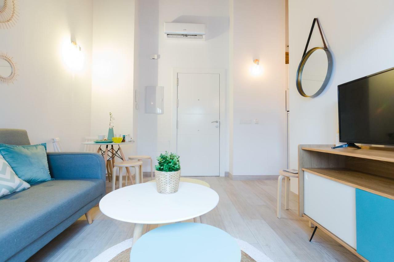 Apartament Hola Malaga Catedral Zewnętrze zdjęcie