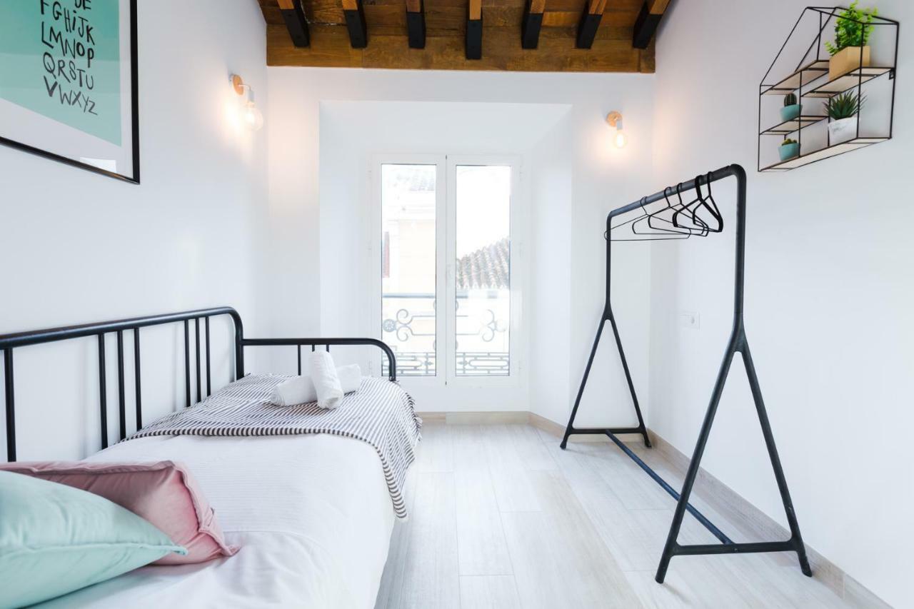 Apartament Hola Malaga Catedral Zewnętrze zdjęcie